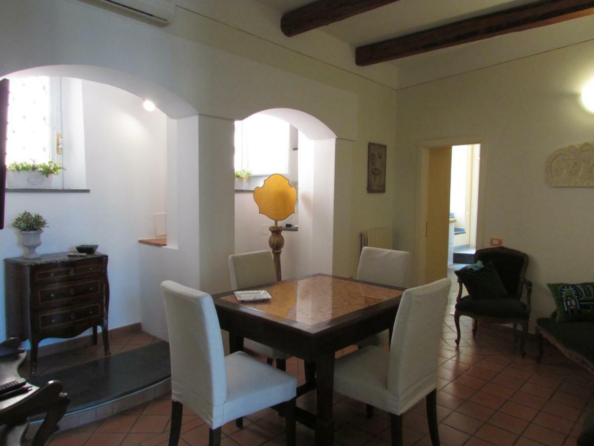 Apartamento Salerno Domus Claudia Exterior foto