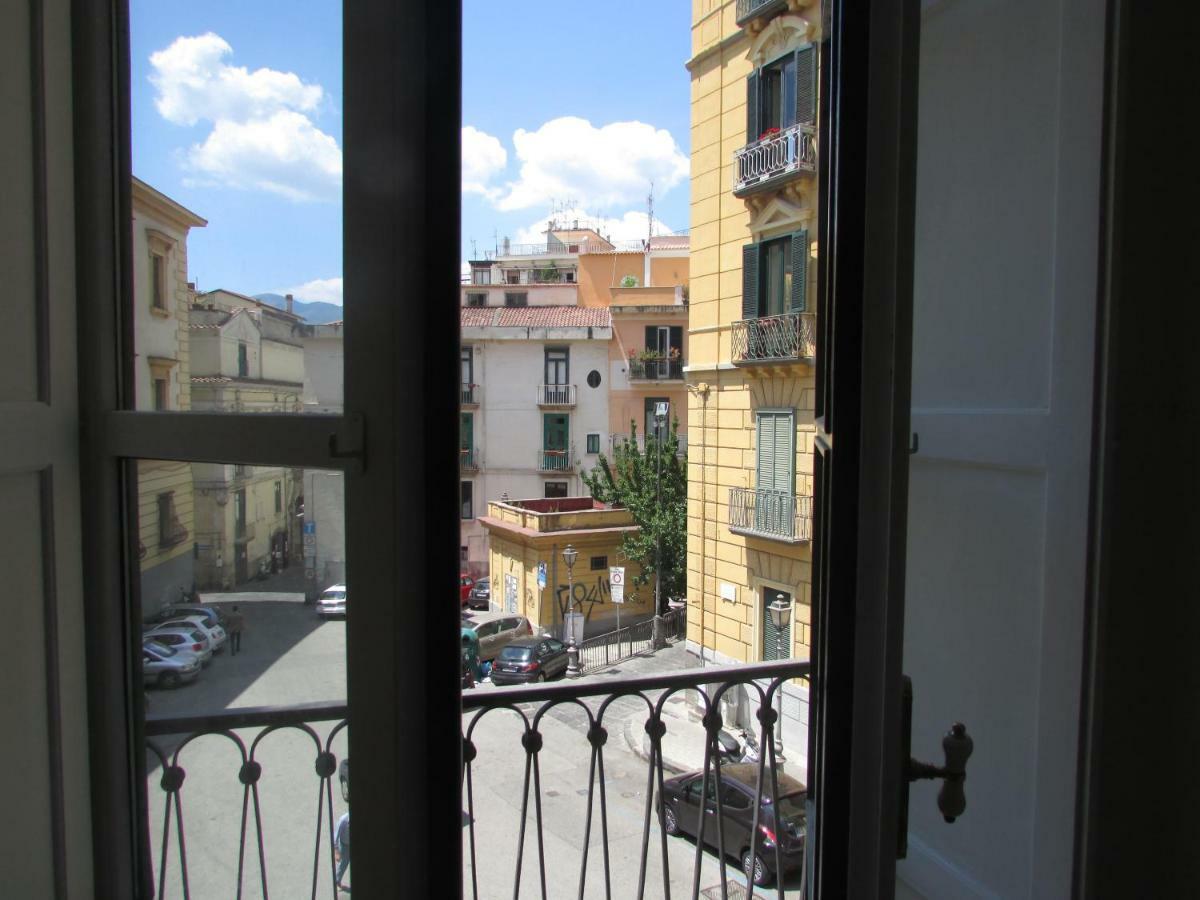 Apartamento Salerno Domus Claudia Exterior foto