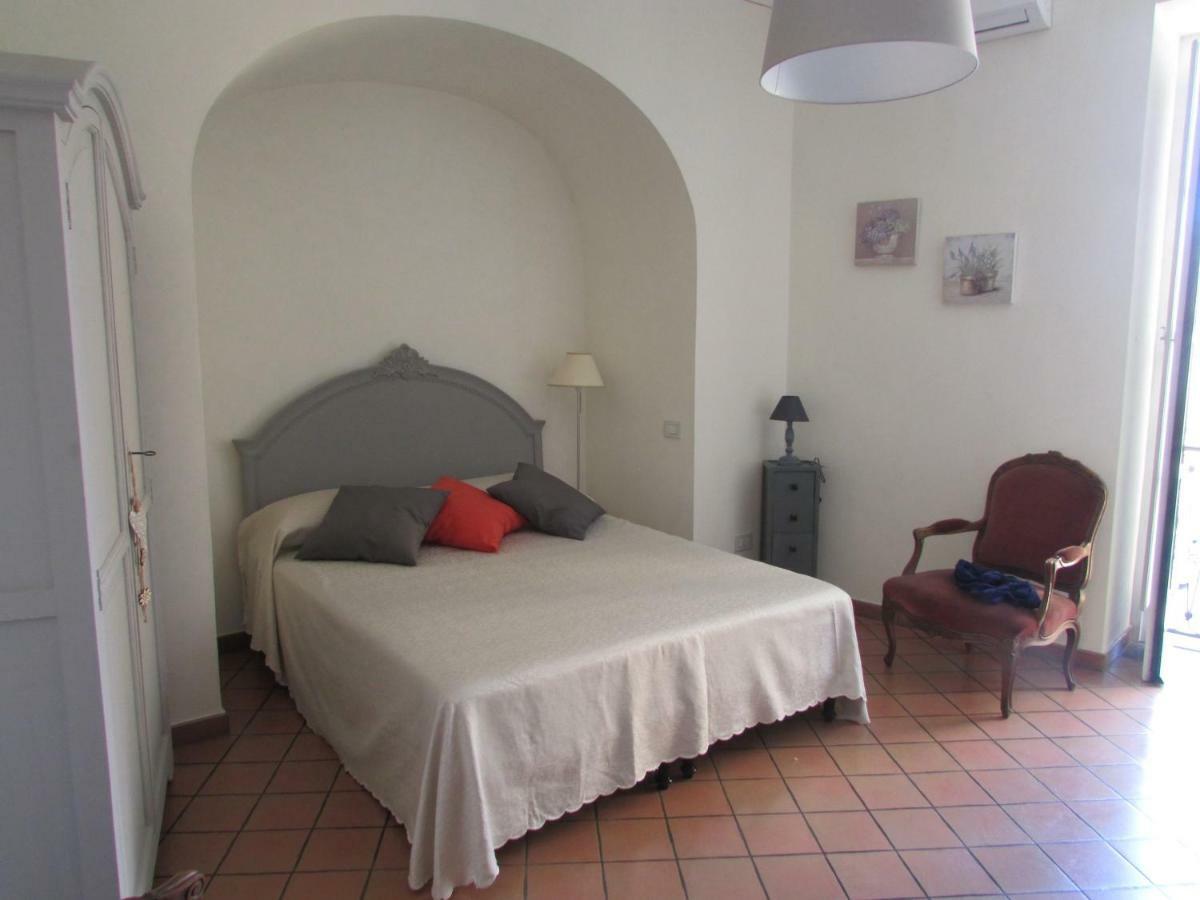 Apartamento Salerno Domus Claudia Exterior foto